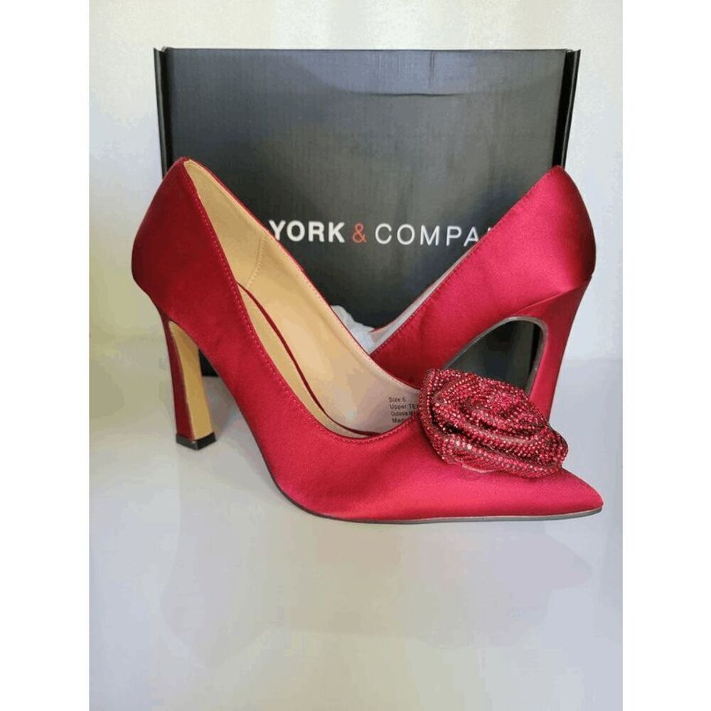 🌹 NEW YORK AND COMPANY Ilyana Red Rose Satin Pumps Heels SIZE 6 NEW IN BOX - Picture 3 of 16